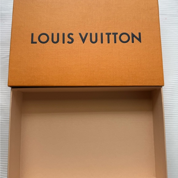 Louis Vuitton Signature Orange Box - Picture 2 of 2